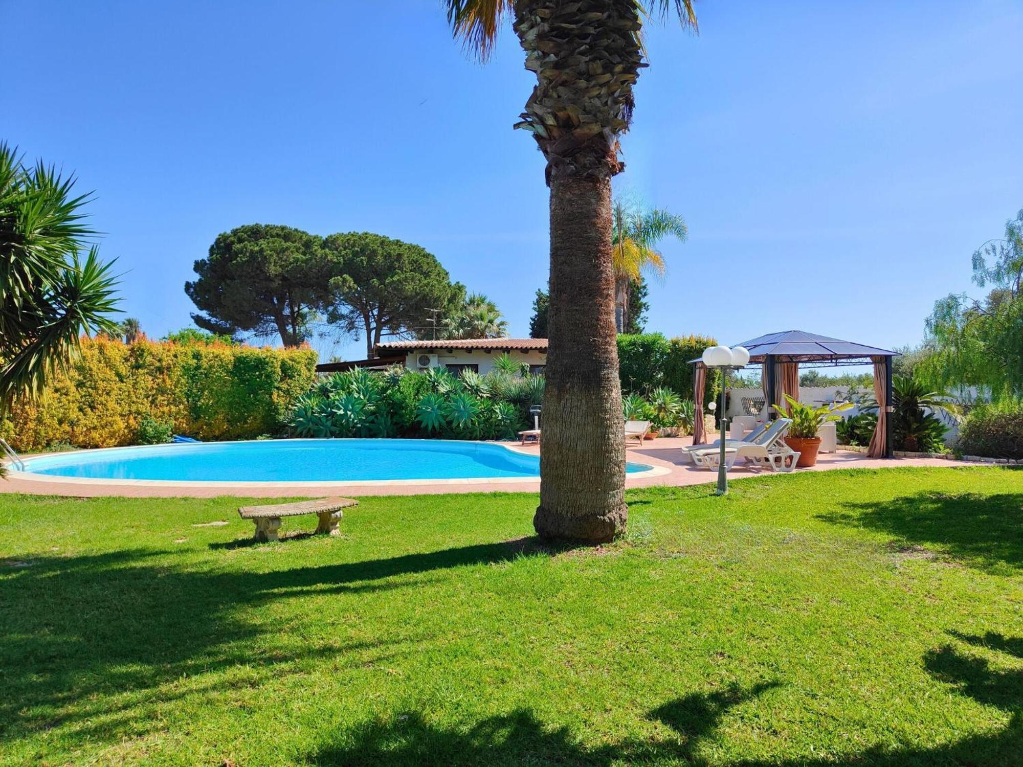 Villa Alfonsa, Fontane Bianche, Siracusa, Private Pool, 10Min From The Beach Kültér fotó